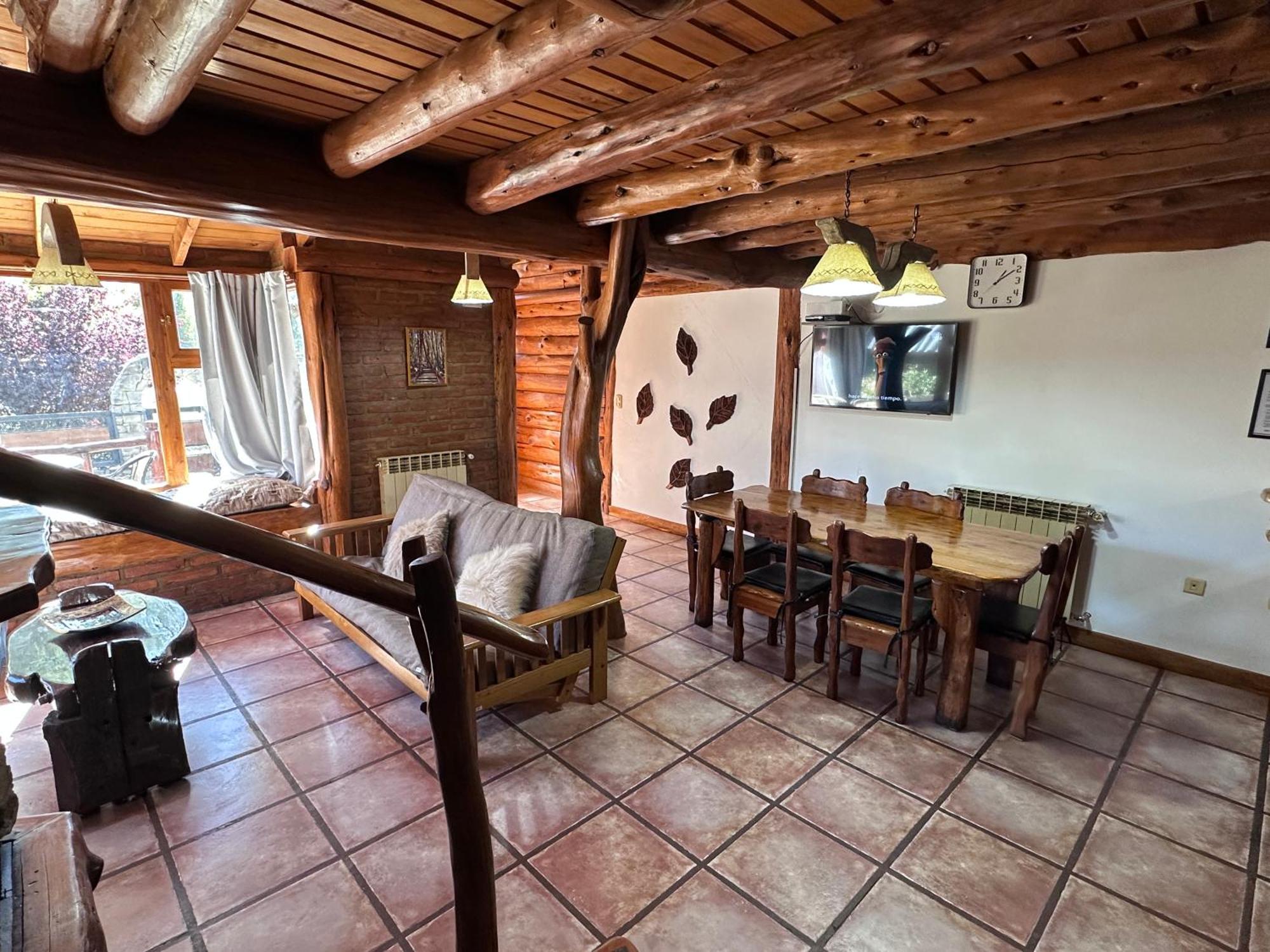 Nubes Lodge *